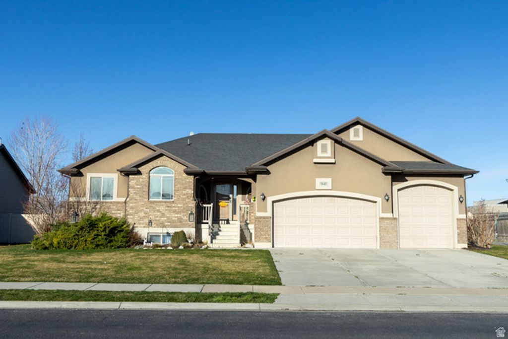 5645 S 4525 W, Hooper, UT 84315