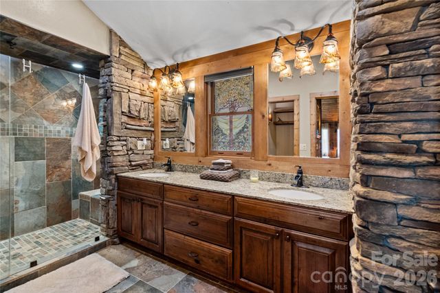 343 Chestnut Village Lane 11 & 12, Mars Hill, NC 28754