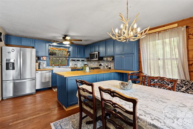 343 Chestnut Village Lane 11 & 12, Mars Hill, NC 28754