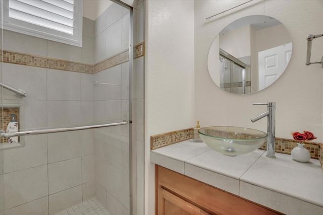 5704 Oakmont Drive, Richmond, CA 94806