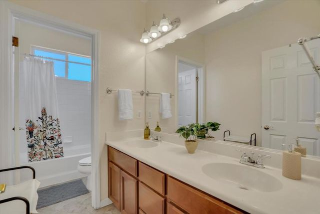 5704 Oakmont Drive, Richmond, CA 94806