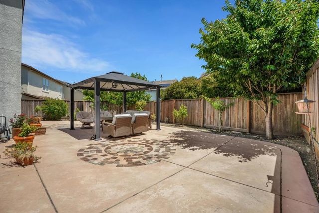 5704 Oakmont Drive, Richmond, CA 94806