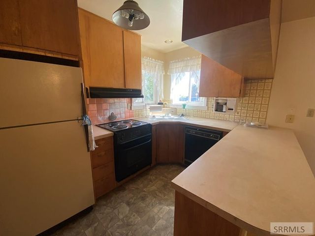 220 S 10th Street, Challis, ID 83226