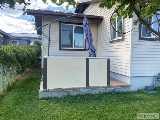 220 S 10th Street, Challis, ID 83226