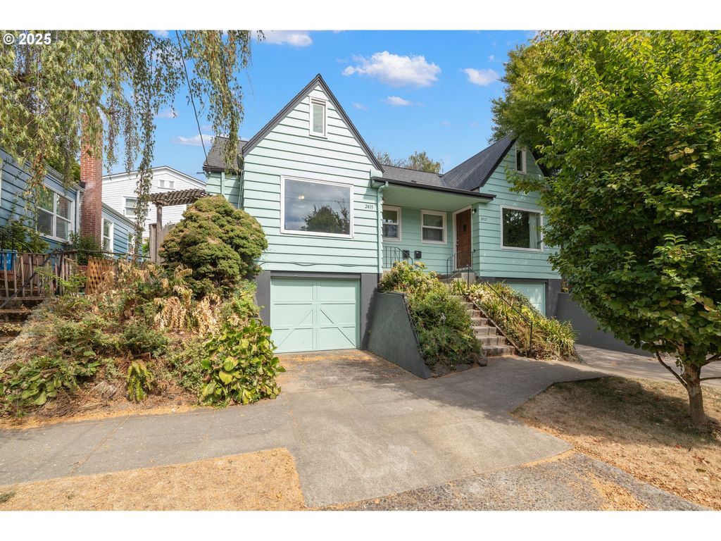 2415 Ne Everett St, Portland, OR 97232