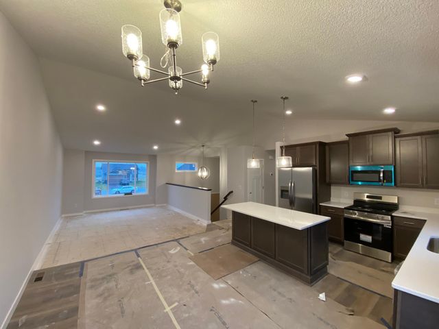 37583 Greenwich Court, North Branch, MN 55056