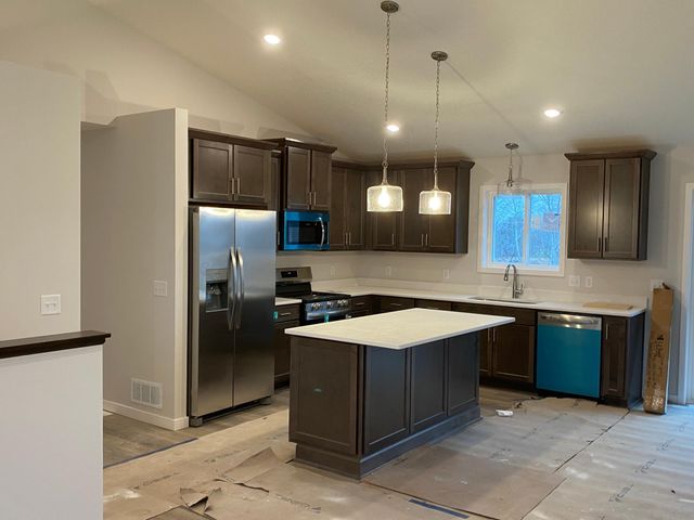 37583 Greenwich Court, North Branch, MN 55056