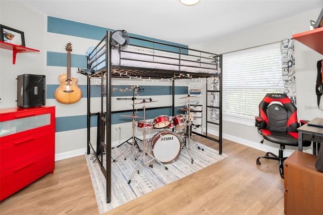 8904 BEELER DRIVE, Tampa, FL 33626