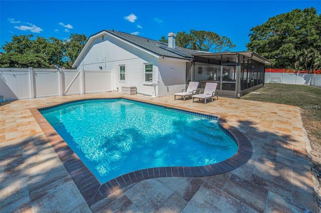 8904 BEELER DRIVE, Tampa, FL 33626