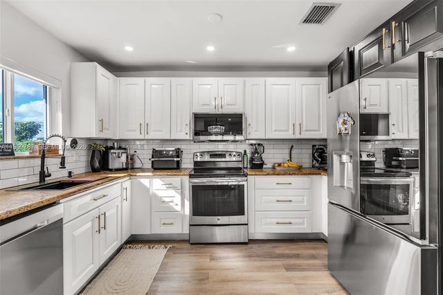 10971 SW 177th St, Miami, FL 33157