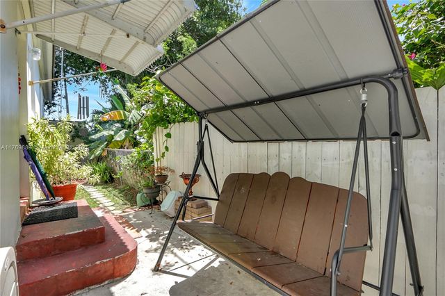 2725 SW 82nd Ave, Miami, FL 33155