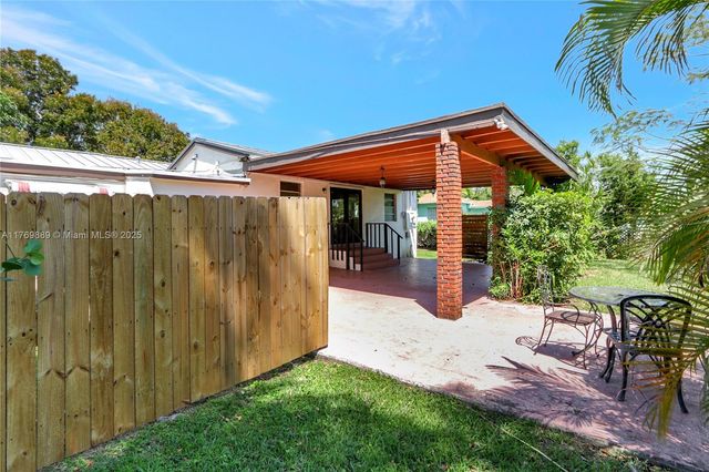2725 SW 82nd Ave, Miami, FL 33155