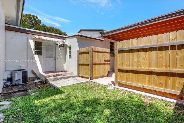 2725 SW 82nd Ave, Miami, FL 33155
