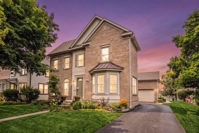104 Brickton Place, Park Ridge, IL 60068