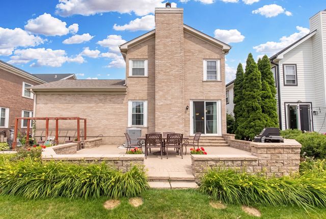 104 Brickton Place, Park Ridge, IL 60068