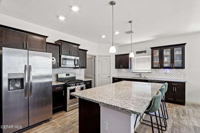 1061 Summer Rain Street, El Paso, TX 79928