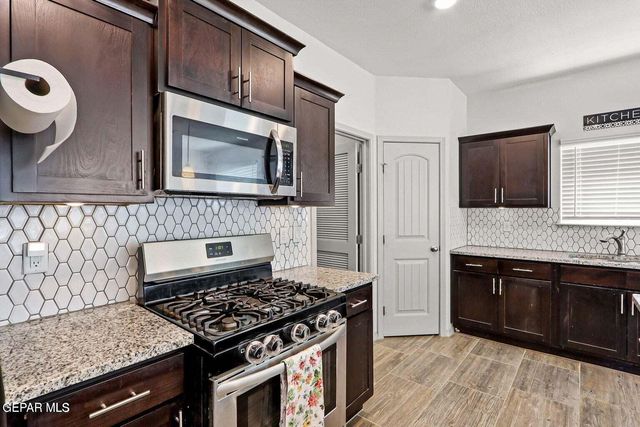 1061 Summer Rain Street, El Paso, TX 79928