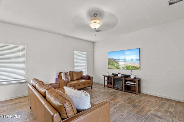 1061 Summer Rain Street, El Paso, TX 79928