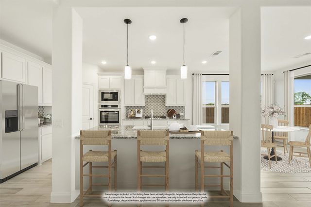 925 Cannes Drive, Red Oak, TX 75154