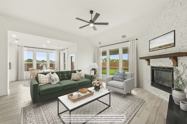 925 Cannes Drive, Red Oak, TX 75154