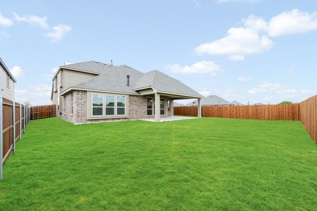 925 Cannes Drive, Red Oak, TX 75154
