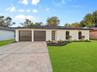 16907 Tibet Road, Friendswood, TX 77546