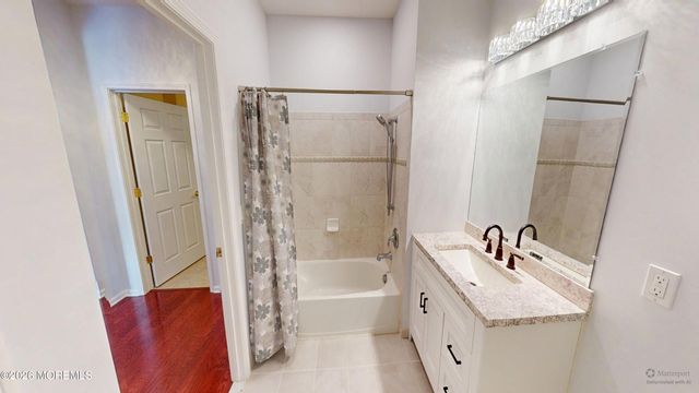 112 Regency Court 112, Morganville, NJ 07751