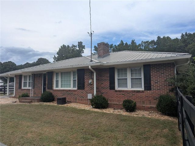 6115 Jewell Bennett Road, Dawsonville, GA 30534