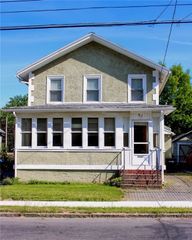 87 Phoenix, Canandaigua-city, NY 14424