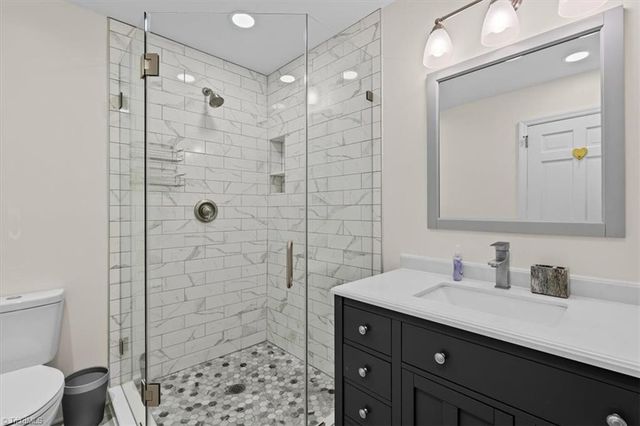 1210 Pembroke Road, Greensboro, NC 27408