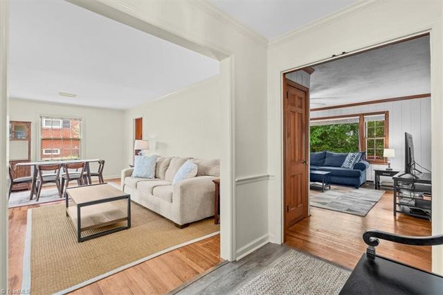 1210 Pembroke Road, Greensboro, NC 27408