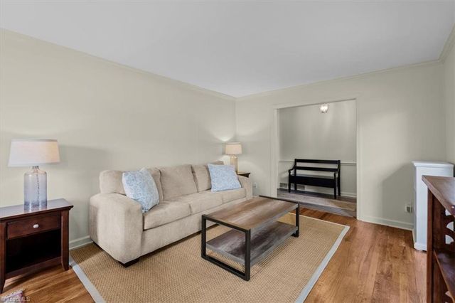 1210 Pembroke Road, Greensboro, NC 27408