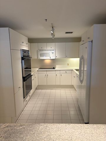 83 Cambridge Pkwy W201, Cambridge, MA 02142