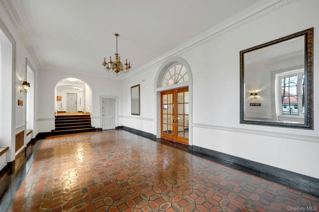 3 Park Lane 3H, Mount Vernon, NY 10552