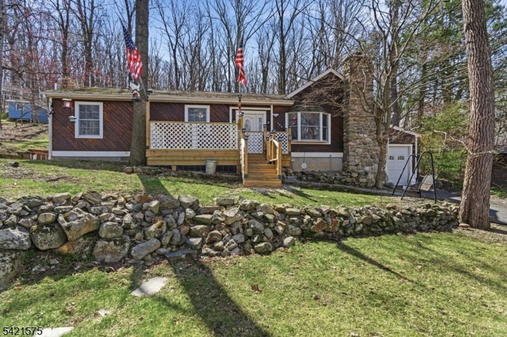 159 Glenside Trail, Byram Twp., NJ 07871