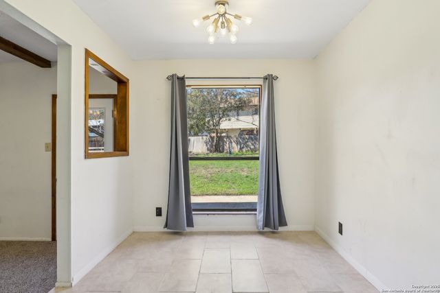 1703 Autumn Woods St, San Antonio, TX 78232