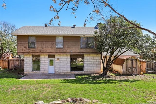 1703 Autumn Woods St, San Antonio, TX 78232
