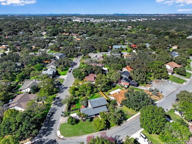 1703 Autumn Woods St, San Antonio, TX 78232