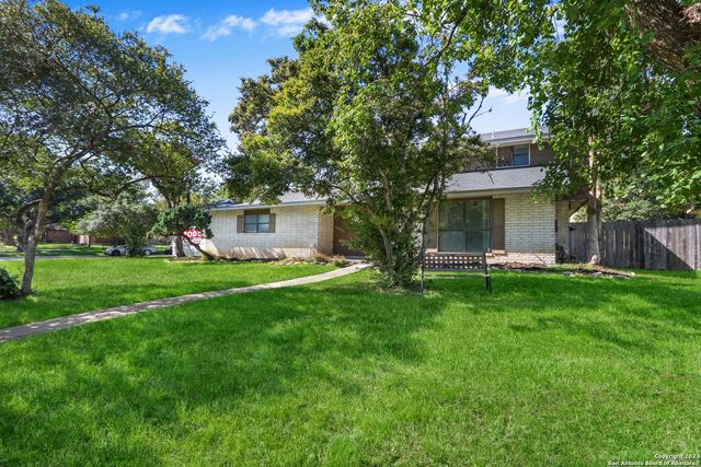 1703 Autumn Woods St, San Antonio, TX 78232