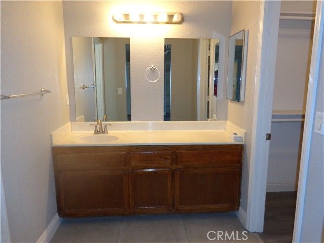 12744 Running Deer, Apple Valley, CA 92308