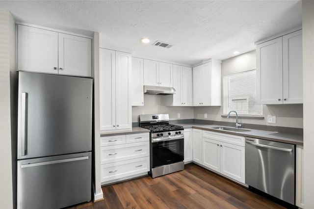 3514 Moore Street, Houston, TX 77009