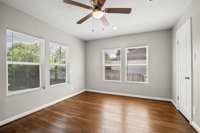 3514 Moore Street, Houston, TX 77009