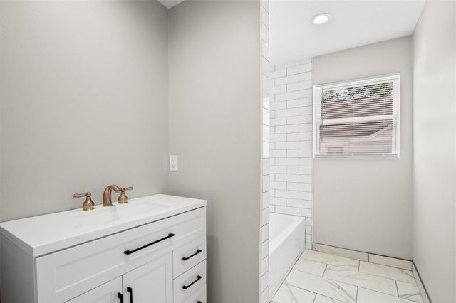 3514 Moore Street, Houston, TX 77009