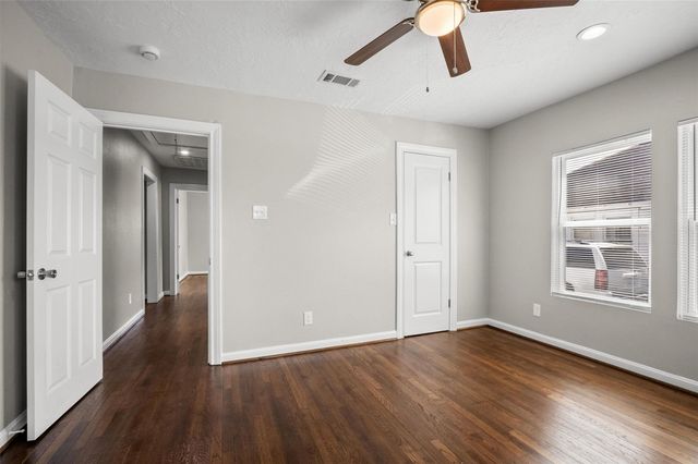 3514 Moore Street, Houston, TX 77009