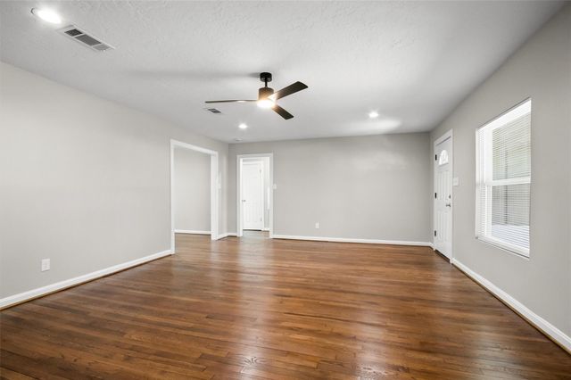 3514 Moore Street, Houston, TX 77009