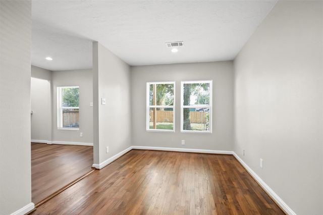 3514 Moore Street, Houston, TX 77009