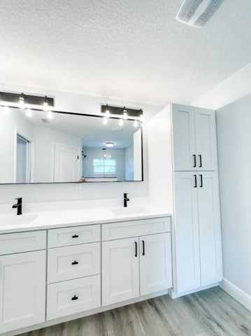7855 97th Avenue, Vero Beach, FL 32967