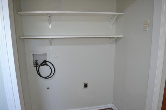 555 Lee Byrd Road, Loganville, GA 30052