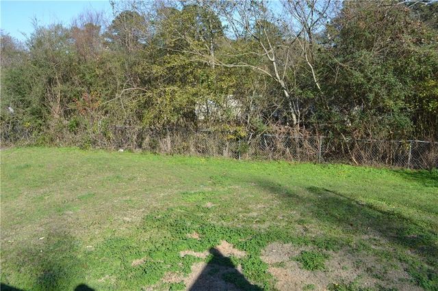 555 Lee Byrd Road, Loganville, GA 30052