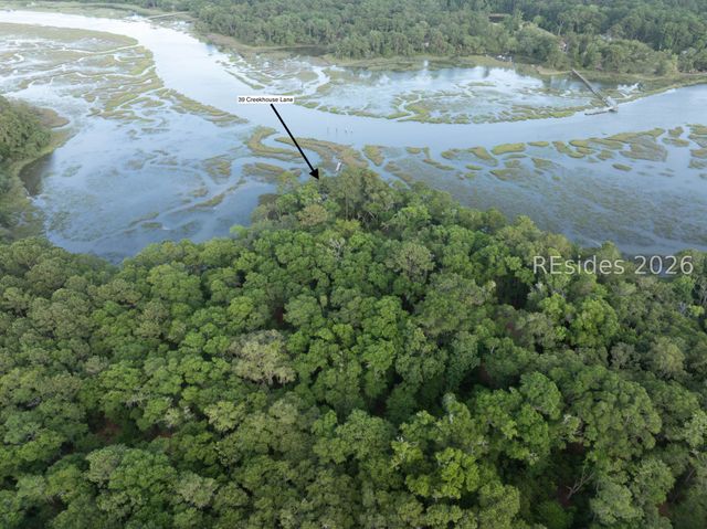 39 Creek House Ln, St Helena Island, SC 29920